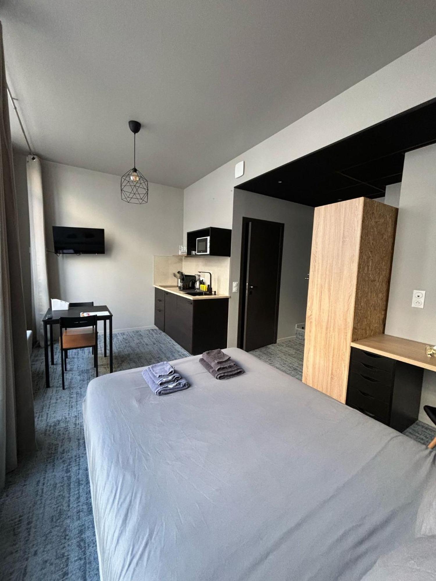 Le 12 Wifi Cosy Parking Gratuit Apartment Сент Етиен Екстериор снимка