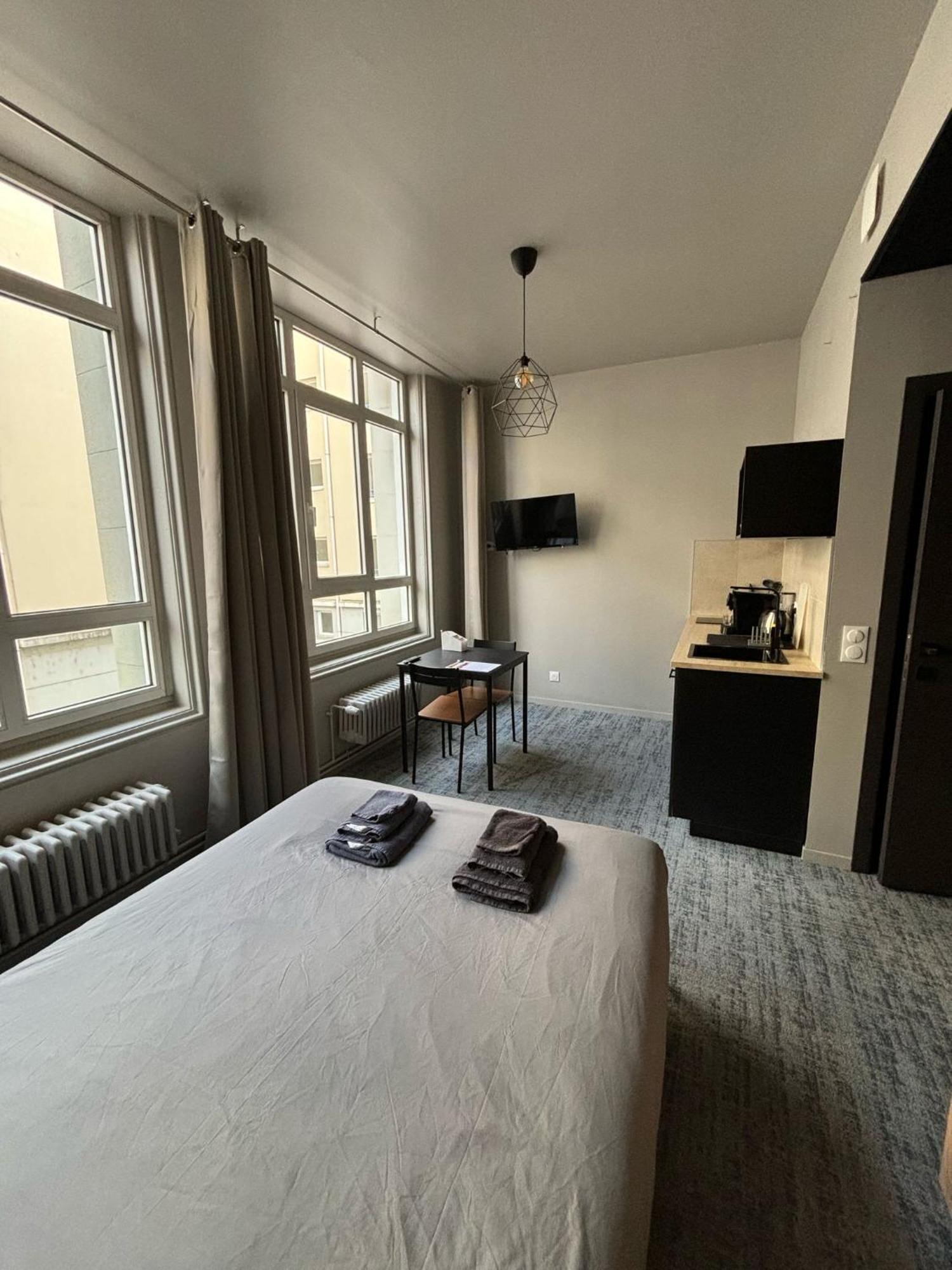 Le 12 Wifi Cosy Parking Gratuit Apartment Сент Етиен Екстериор снимка
